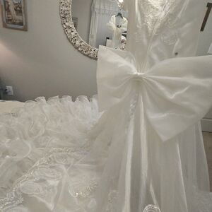 Alfred Angelo Ivory Princess Wedding Gown Diana Puff Sleeve Cathedral Train Sz12
